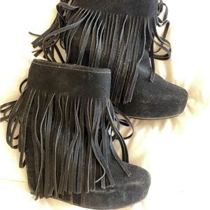 Koolaburra Black Fringe Ankle Booties sz 9
